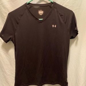 Under Armour v-neck t-shirt light weight